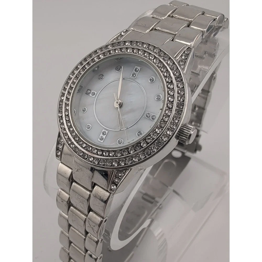 Time and Tru Women's Watch MOP Dial 30mm Case 7.5